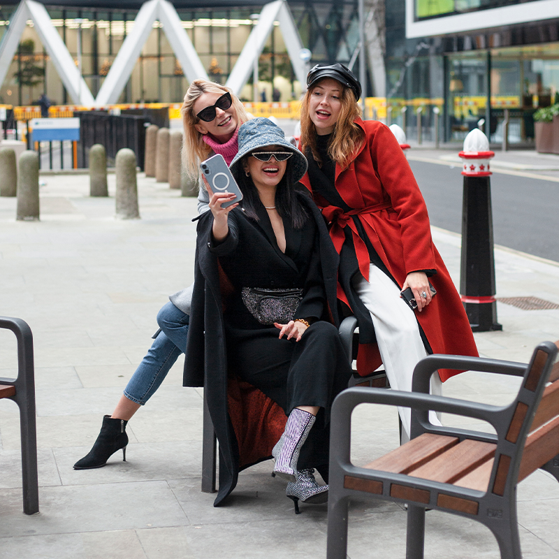 Style Beyond Borders: Navigating Fashion in a Globalized World