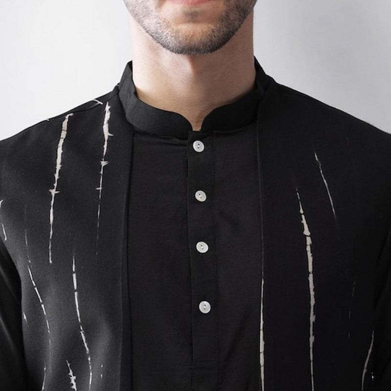 Men White Floral Printed Kurta